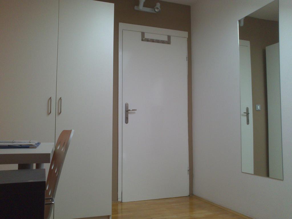 Rainbow Rooms 卢布尔雅那 客房 照片